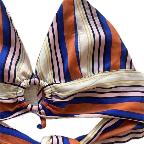 Forever21 Wrap Top - Picture 2 of 2